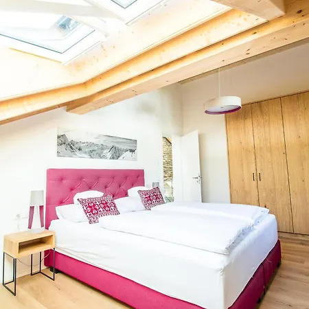 Penthouse N°9 *